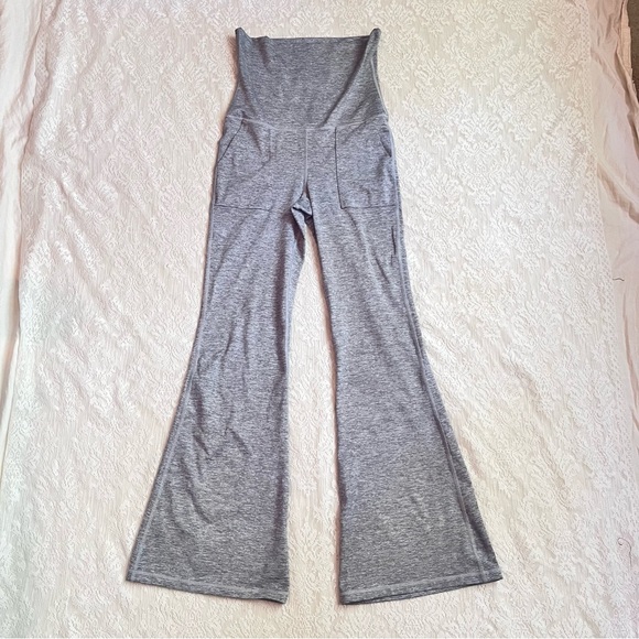 Offline by Aerie the hugger high waist fold over flared leggings - Picture 2 of 14